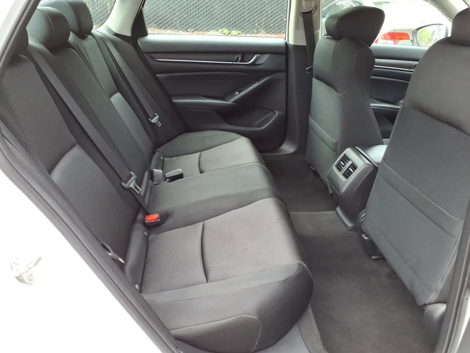 Used 2018 Honda Accord EX image 11