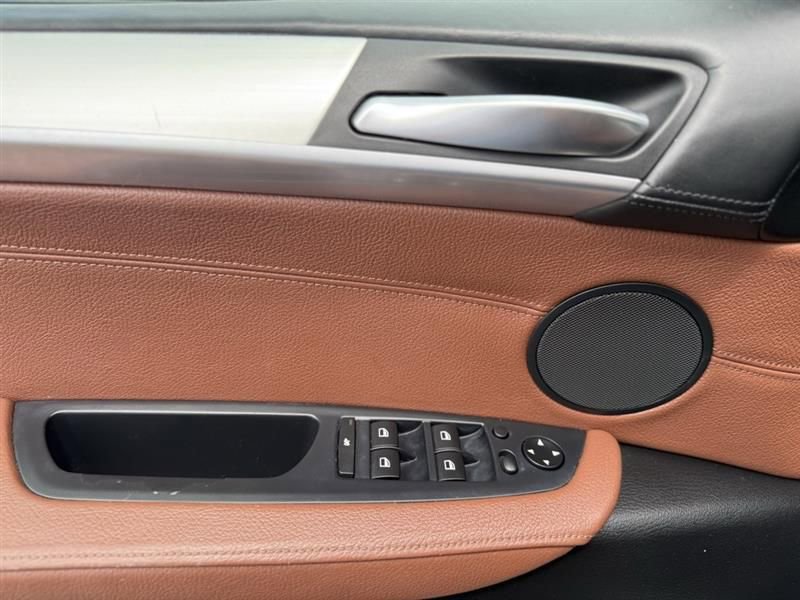 Used 2012 BMW X5 xDrive35i image 10