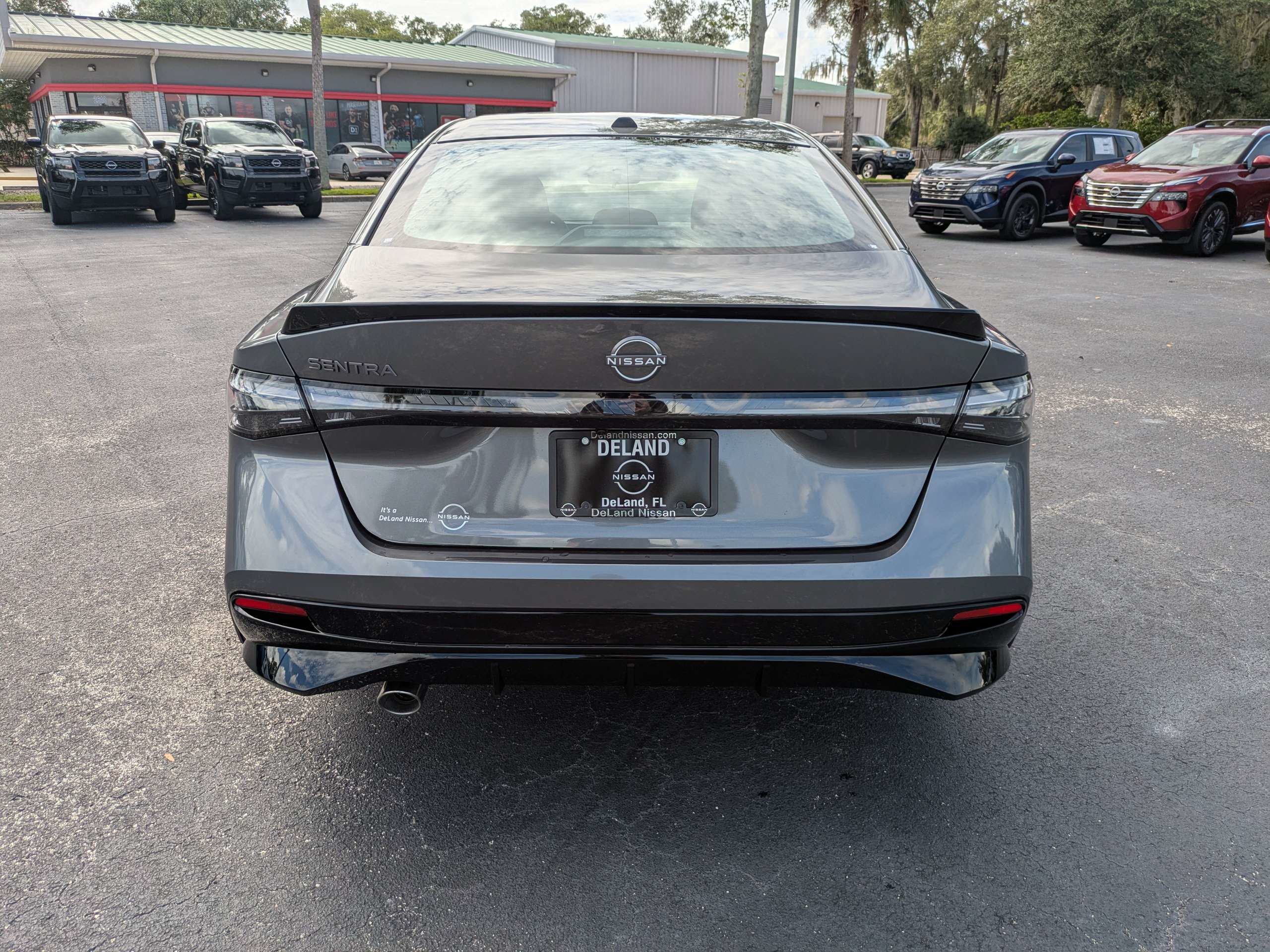 New 2027 Nissan Sentra SR FWD image 5