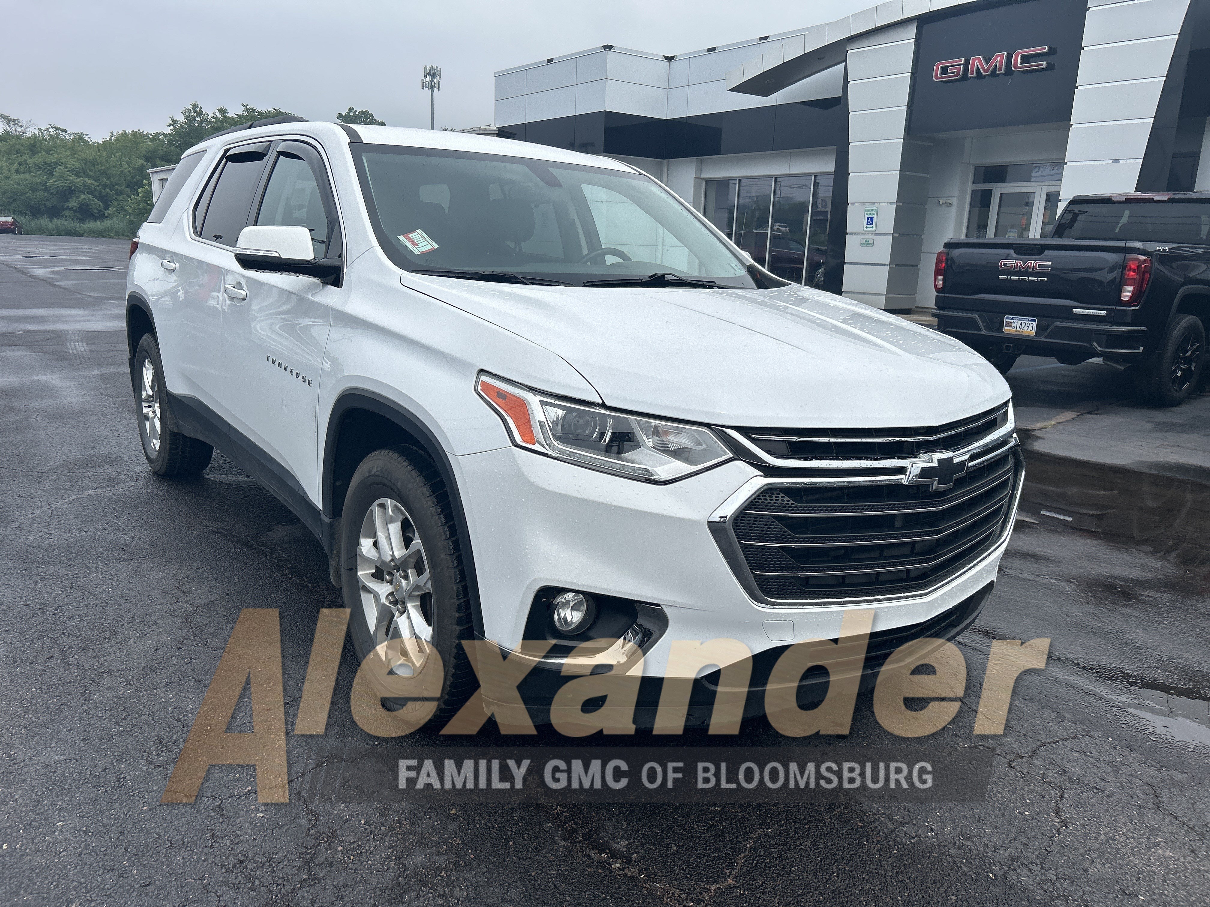 Used 2019 Chevrolet Traverse LT AWD/4WD image 1