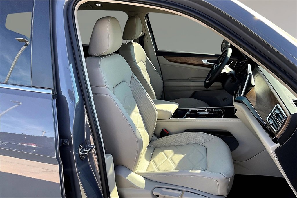 New 2026 Volkswagen Atlas SE image 11