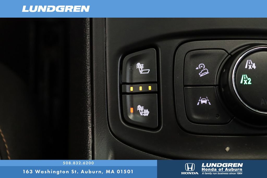 Used 2020 GMC Terrain SLT image 25