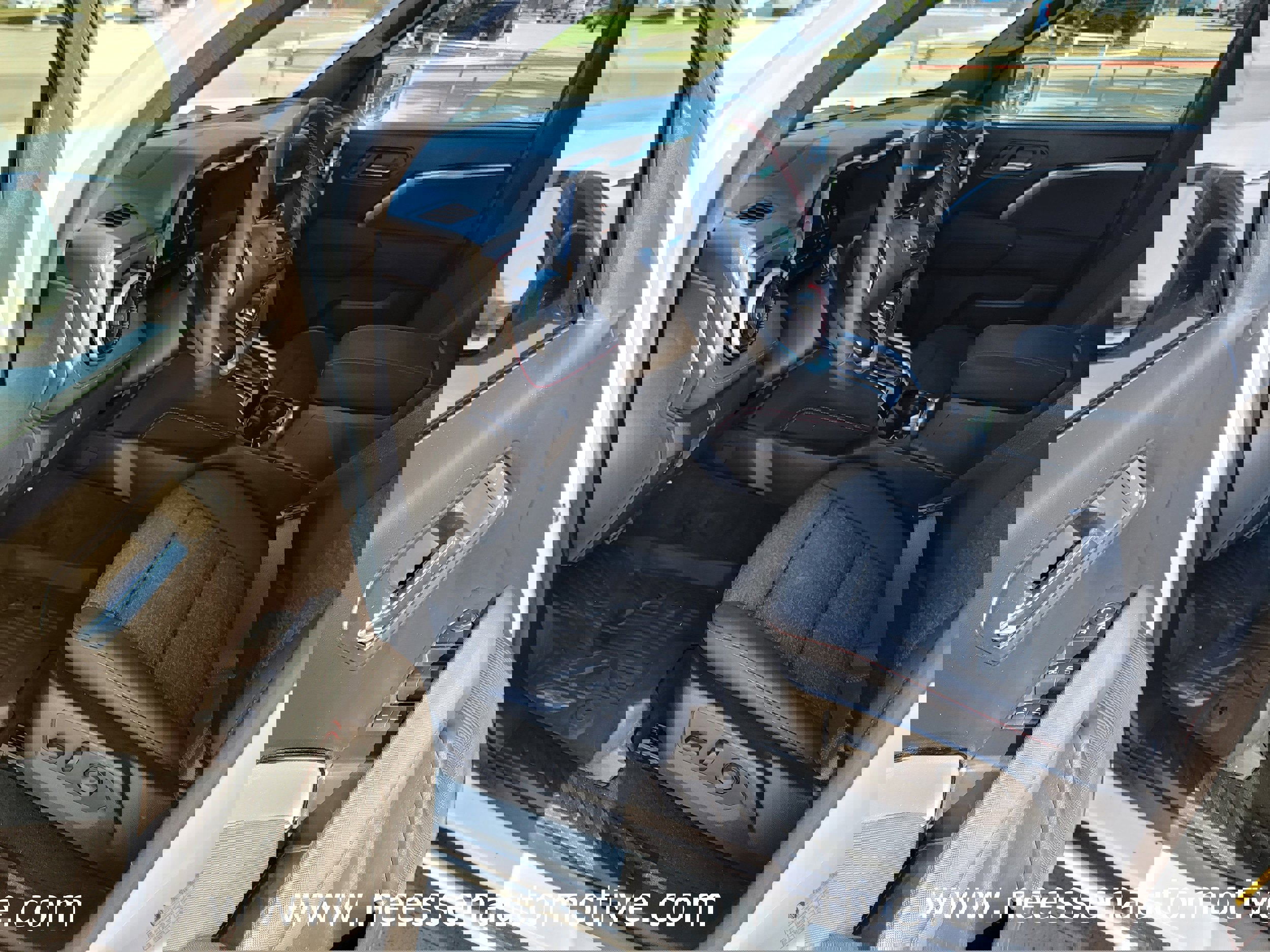 Used 2024 Chevrolet Colorado Z71 w/ Z71 Convenience Package 2 image 15