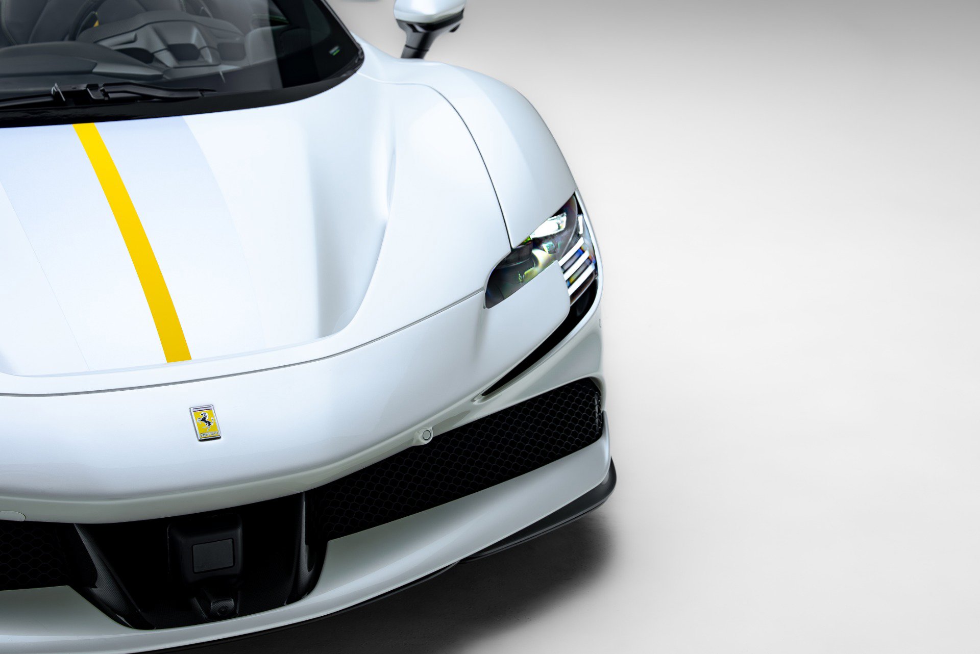 Used 2024 Ferrari SF90 Spider AWD/4WD image 11