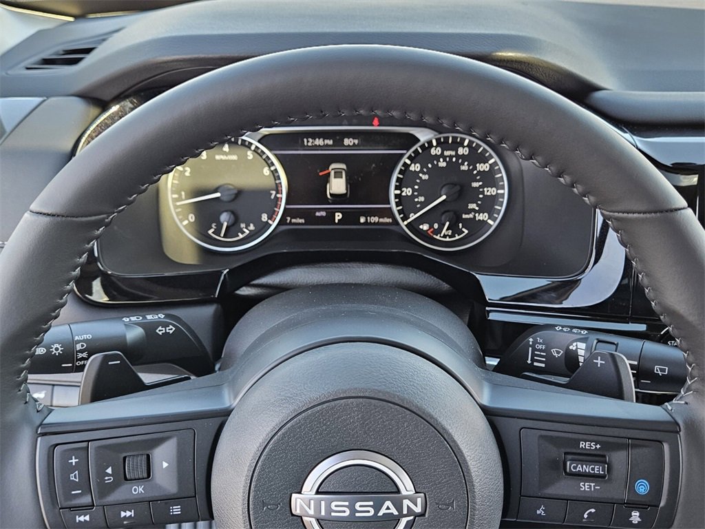 New 2025 Nissan Pathfinder SV w/ SV Premium Package image 23