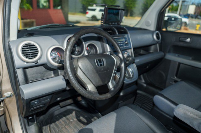 Used 2004 Honda Element EX image 10