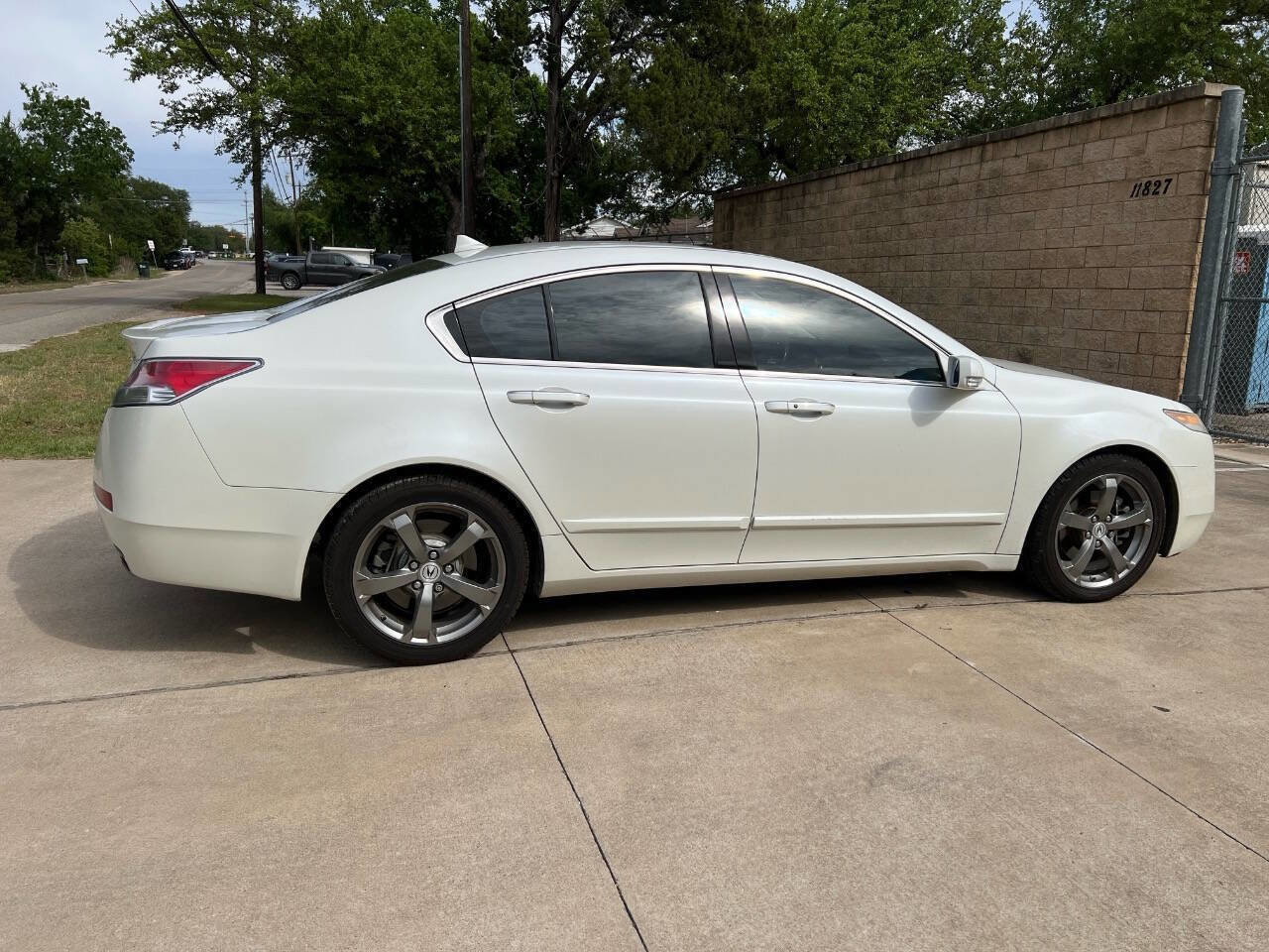 Used 2010 Acura TL w/ Technology Package FWD image 14