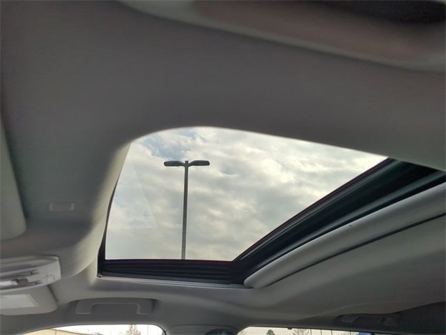 Used 2022 Toyota Highlander XLE image 19