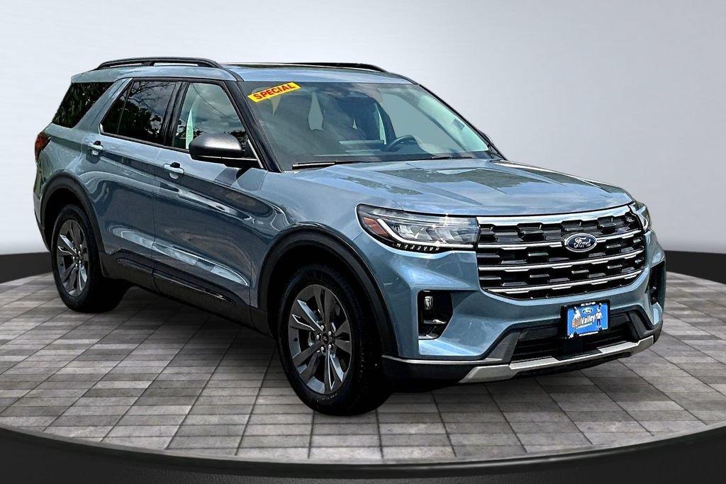 New 2026 Ford Explorer Active w/ Active Comfort Package AWD/4WD image 1