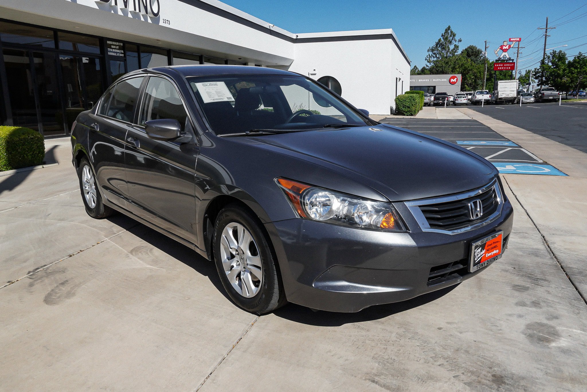 Used 2010 Honda Accord LX-P image 2