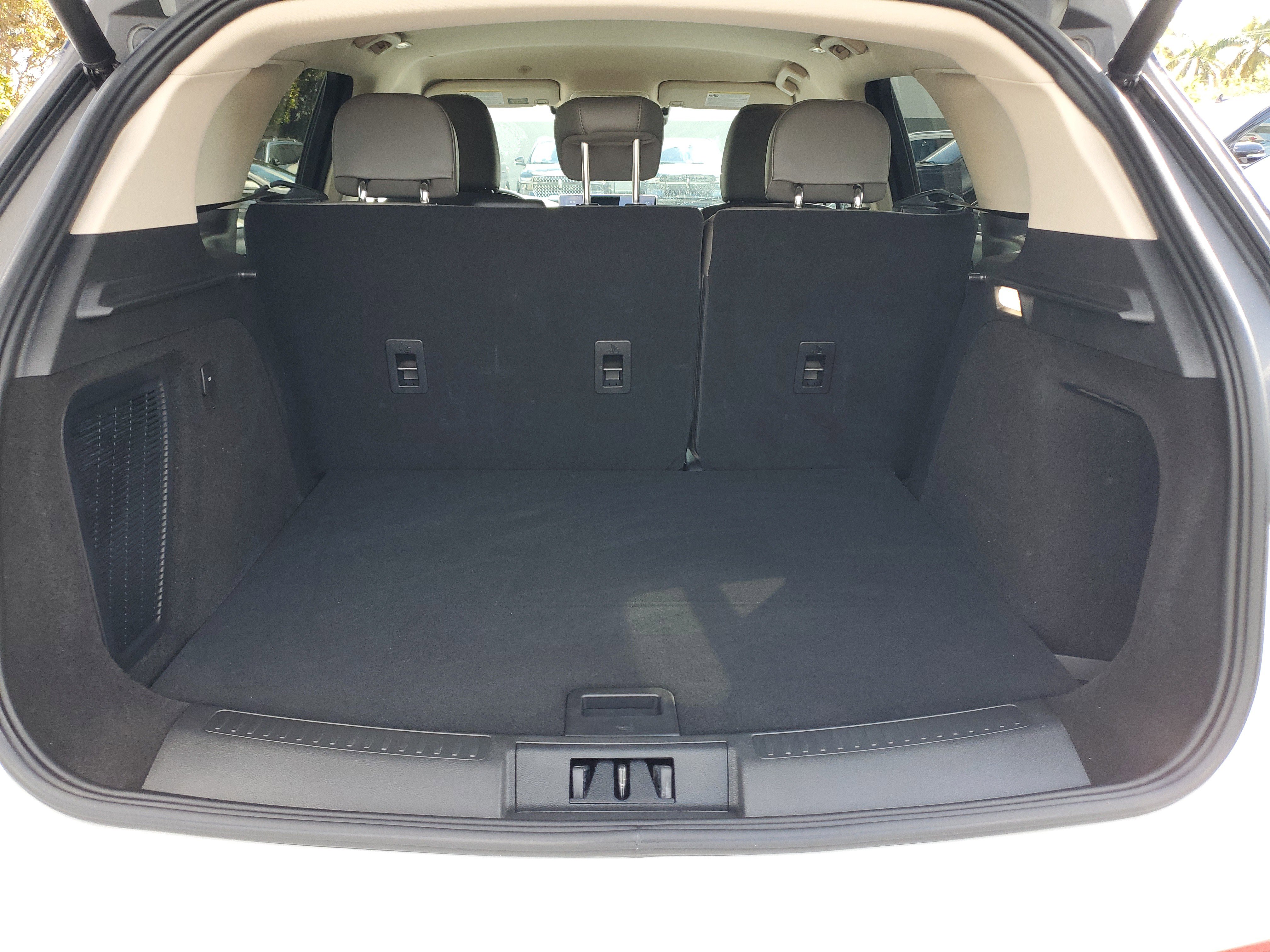 Certified 2024 Lincoln Corsair FWD image 8