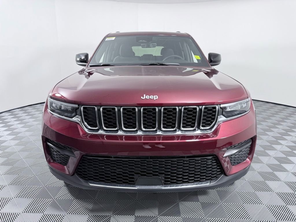 New 2026 Jeep Grand Cherokee Laredo image 3