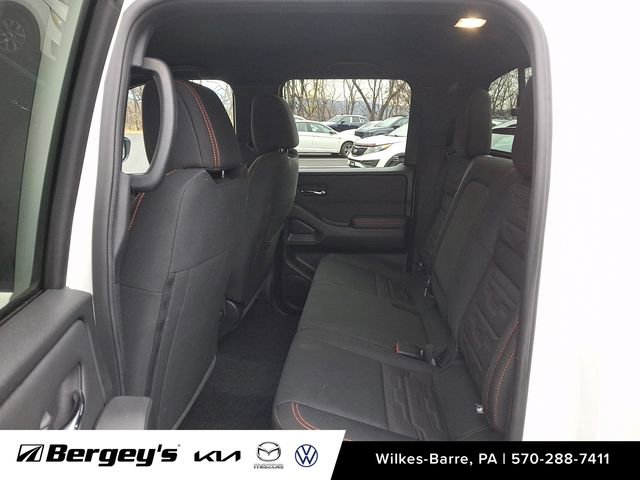 Used 2023 Nissan Frontier PRO-4X w/ Pro Convenience Package image 12