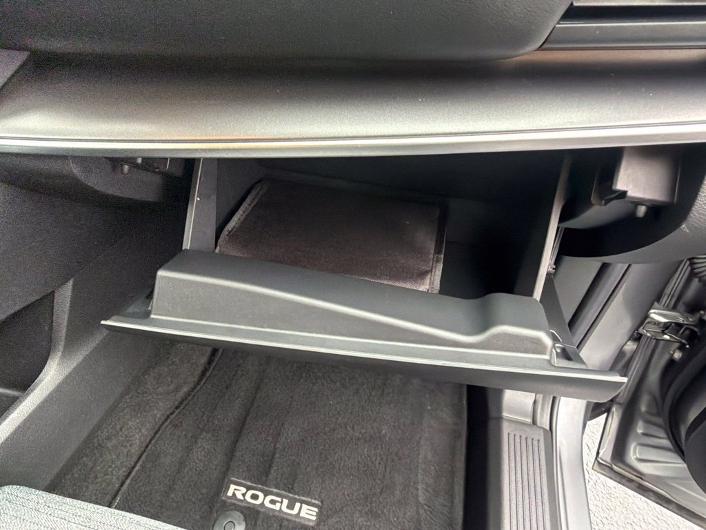 Used 2023 Nissan Rogue SV AWD/4WD image 44
