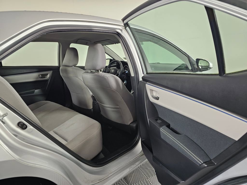 Used 2016 Toyota Corolla LE image 14