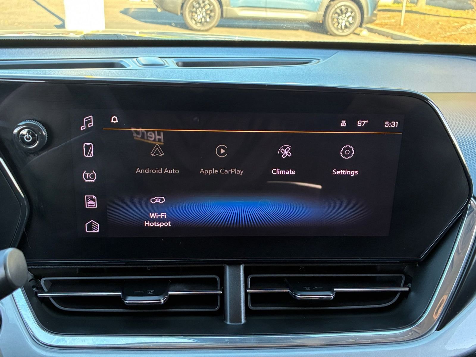 Used 2025 Chevrolet Trax LT image 20