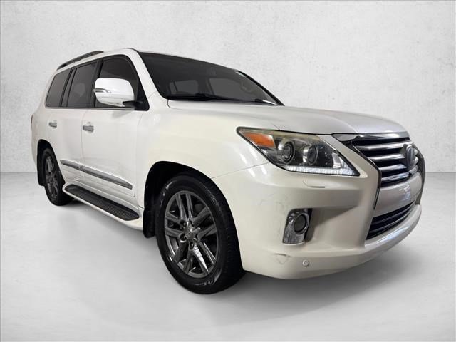 Used 2013 Lexus LX 570 4WD w/ Luxury Pkg w/Pre-crash image 1