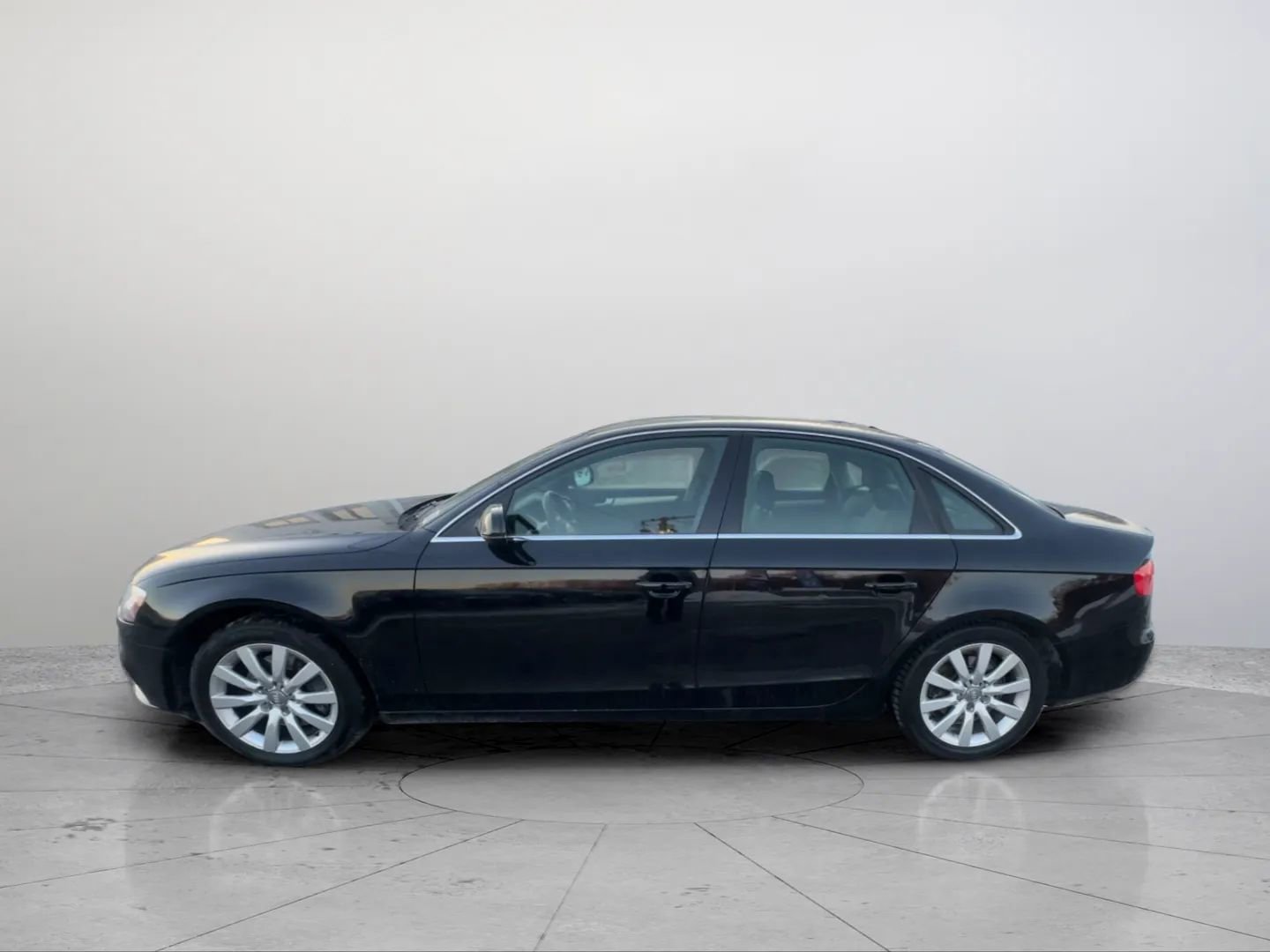 Used 2013 Audi A4 2.0T Premium w/ Convenience Pkg image 2