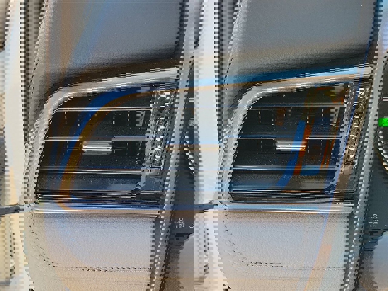 Used 2021 Toyota Camry LE image 32