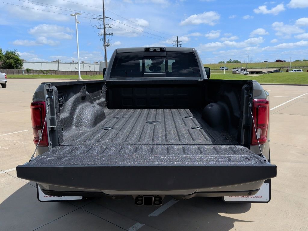 New 2026 RAM 3500 Laramie AWD/4WD image 46