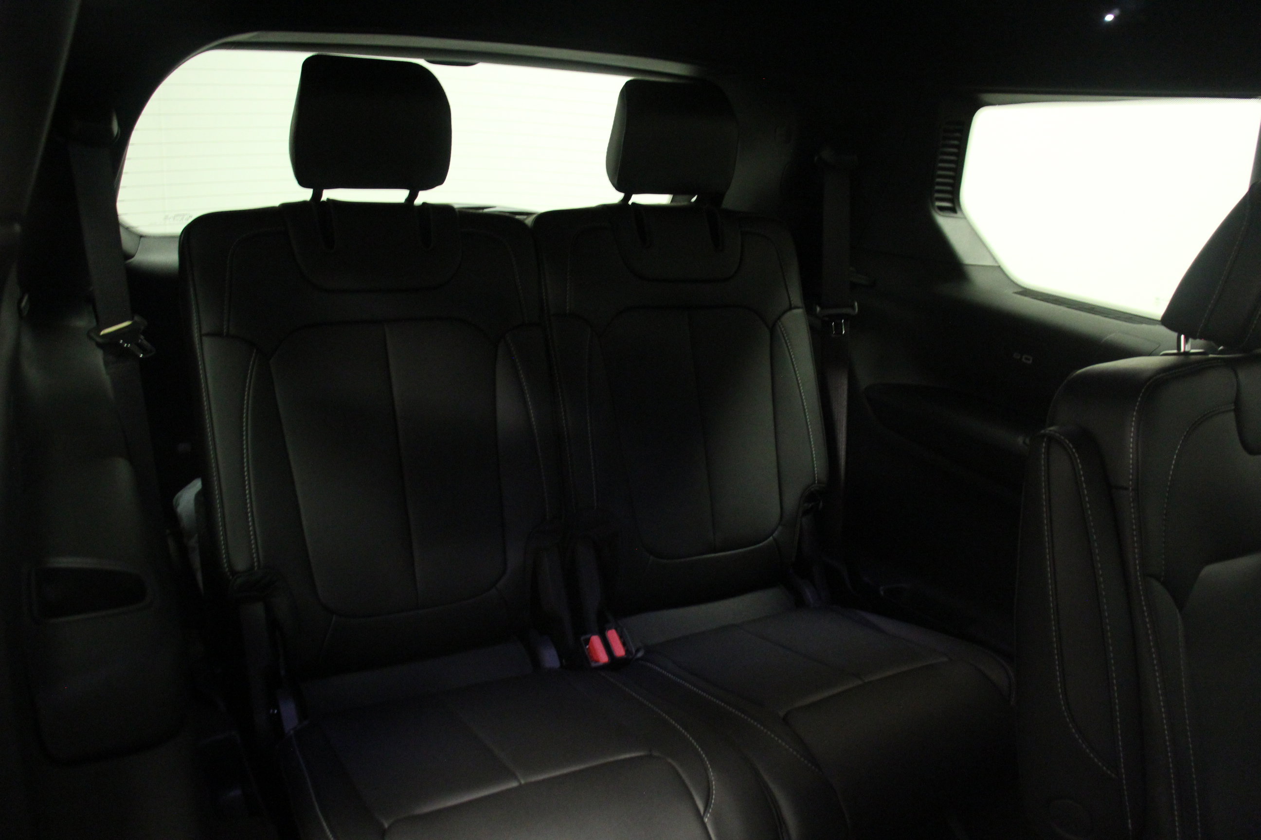 New 2025 Jeep Grand Cherokee L Limited w/ Black Appearance Package image 18