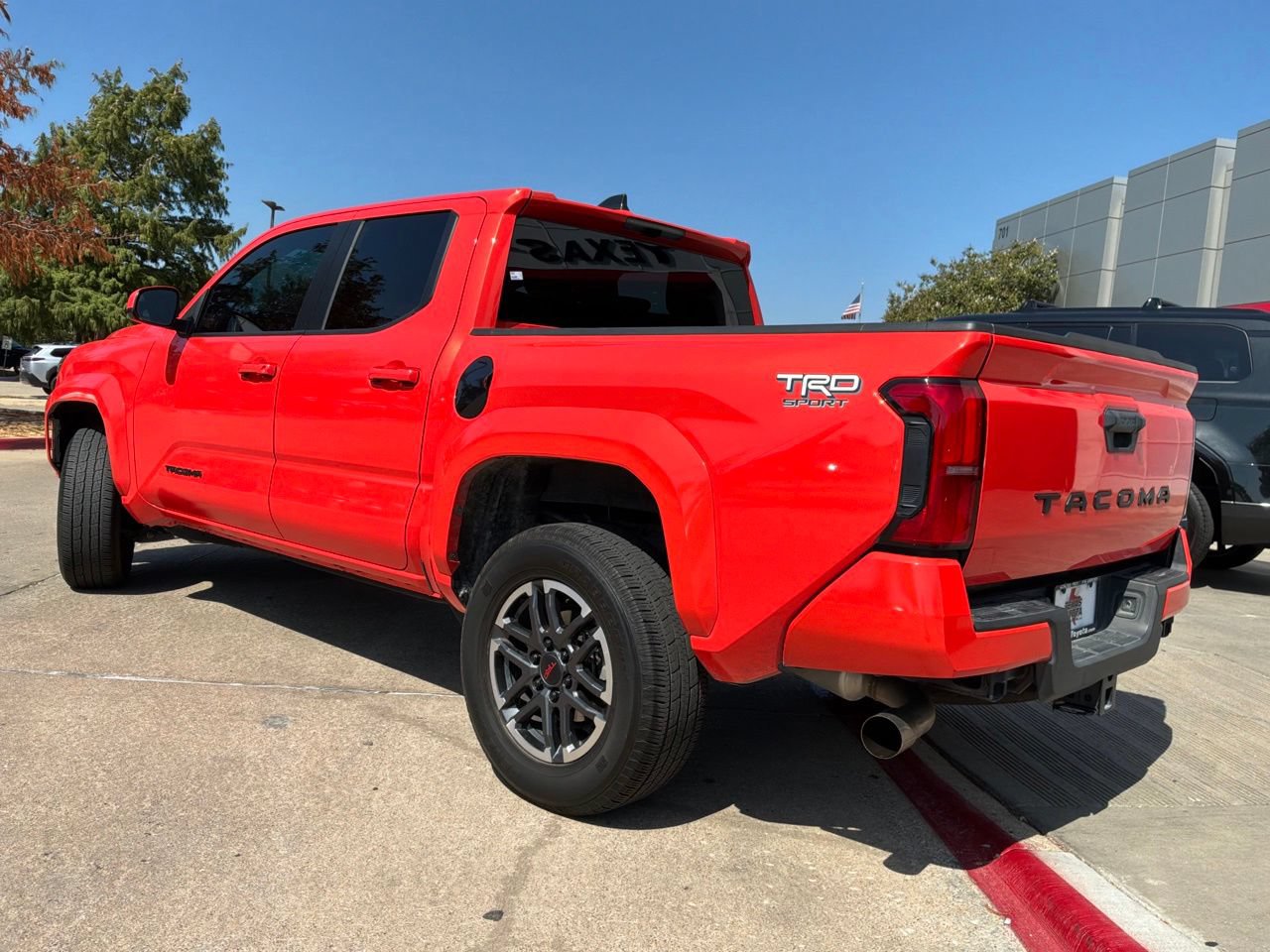 Used 2024 Toyota Tacoma TRD Sport RWD image 8