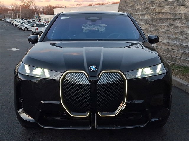 New 2026 BMW iX xDrive60 w/ M Sport Package image 2