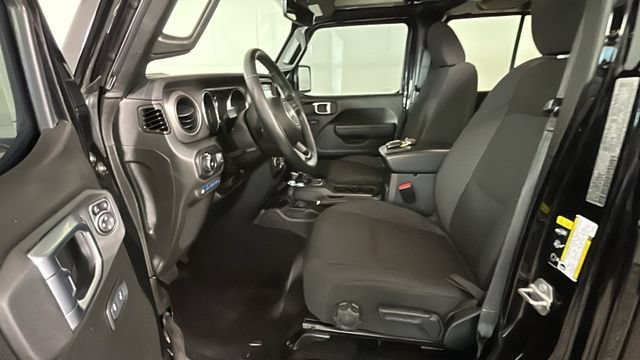 Used 2023 Jeep Wrangler Unlimited w/ Cold Weather Group AWD/4WD image 10