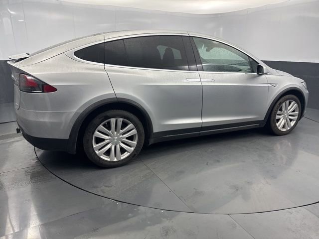 Used 2016 Tesla Model X 90D image 8