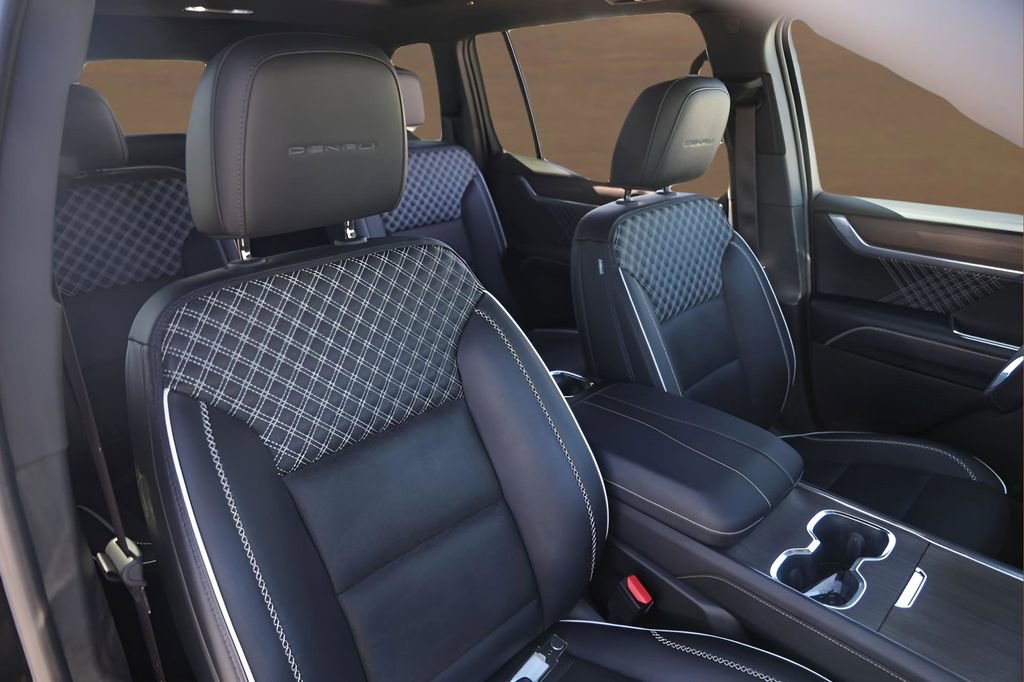 Used 2024 GMC Acadia Denali w/ Super Cruise Package image 30