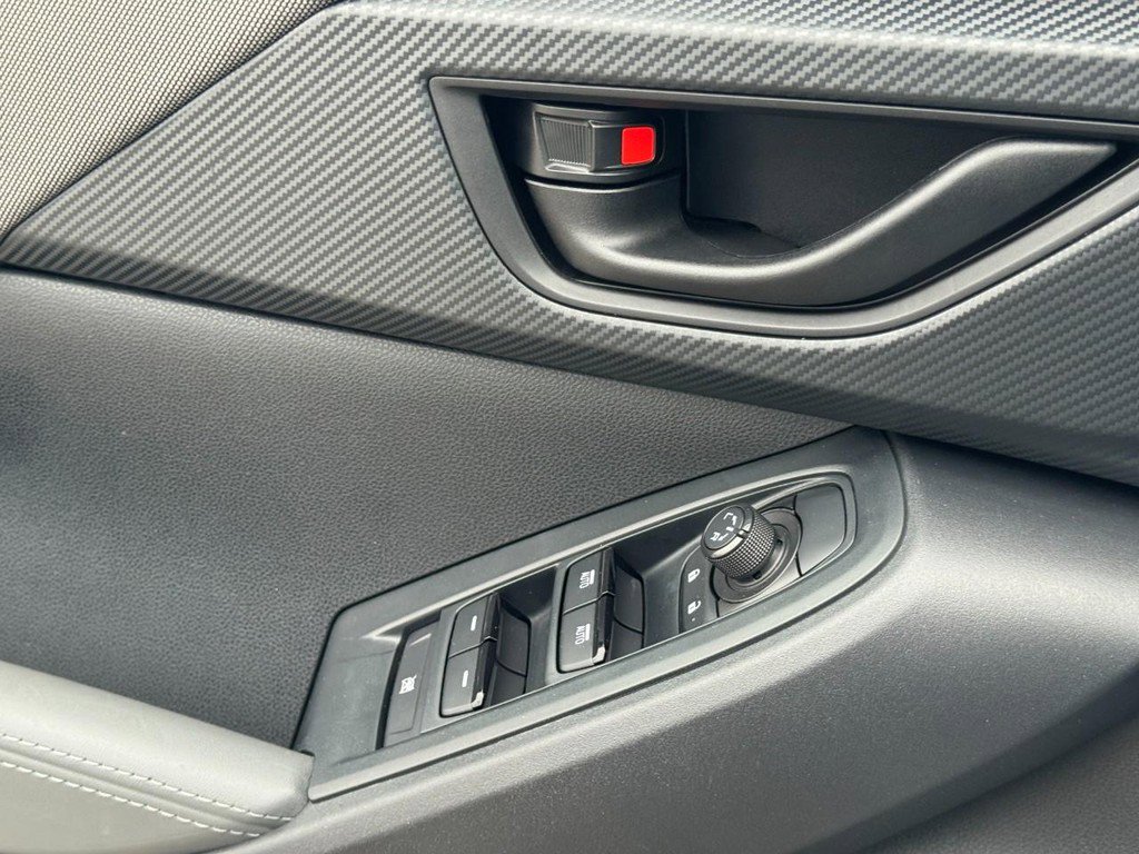 Used 2024 Subaru Crosstrek 2.0i Premium image 21