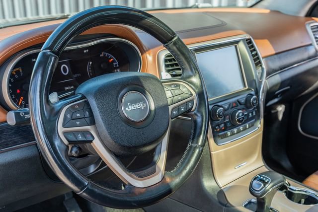 Used 2015 Jeep Grand Cherokee Summit w/ Platinum Series Group AWD/4WD image 24