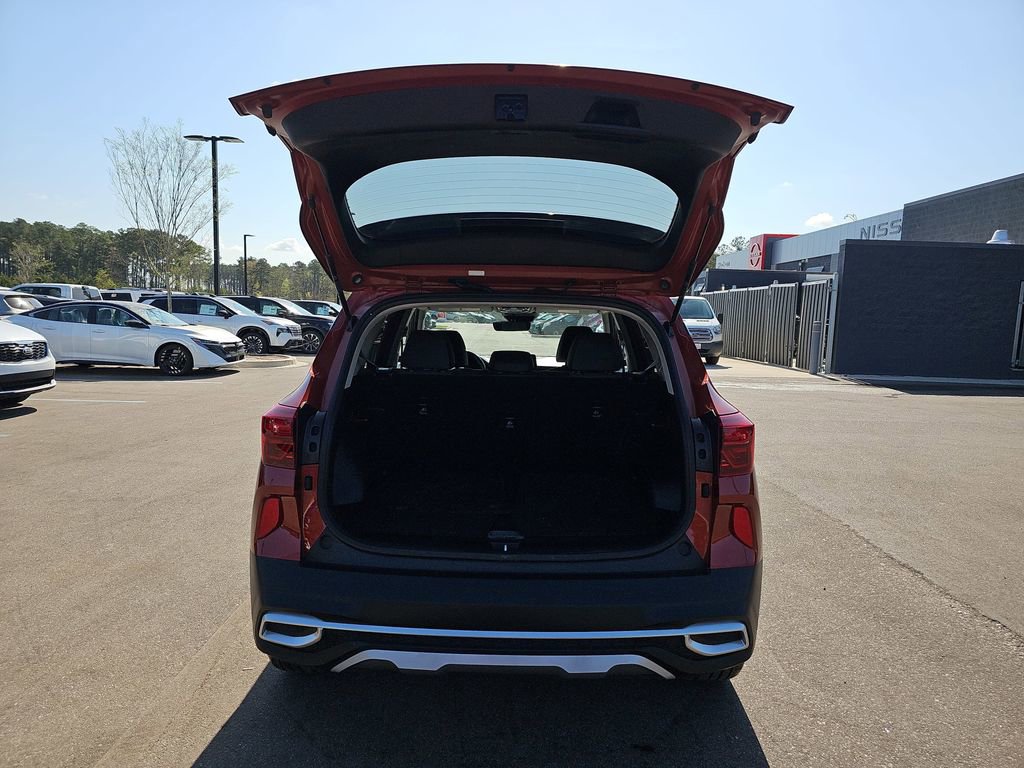 Used 2022 Kia Seltos Nightfall Edition image 16