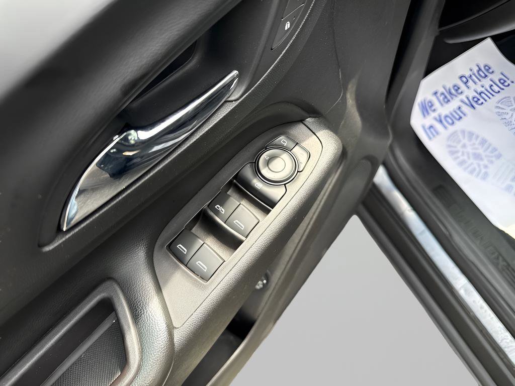 Used 2021 Chevrolet Equinox LT AWD/4WD image 19