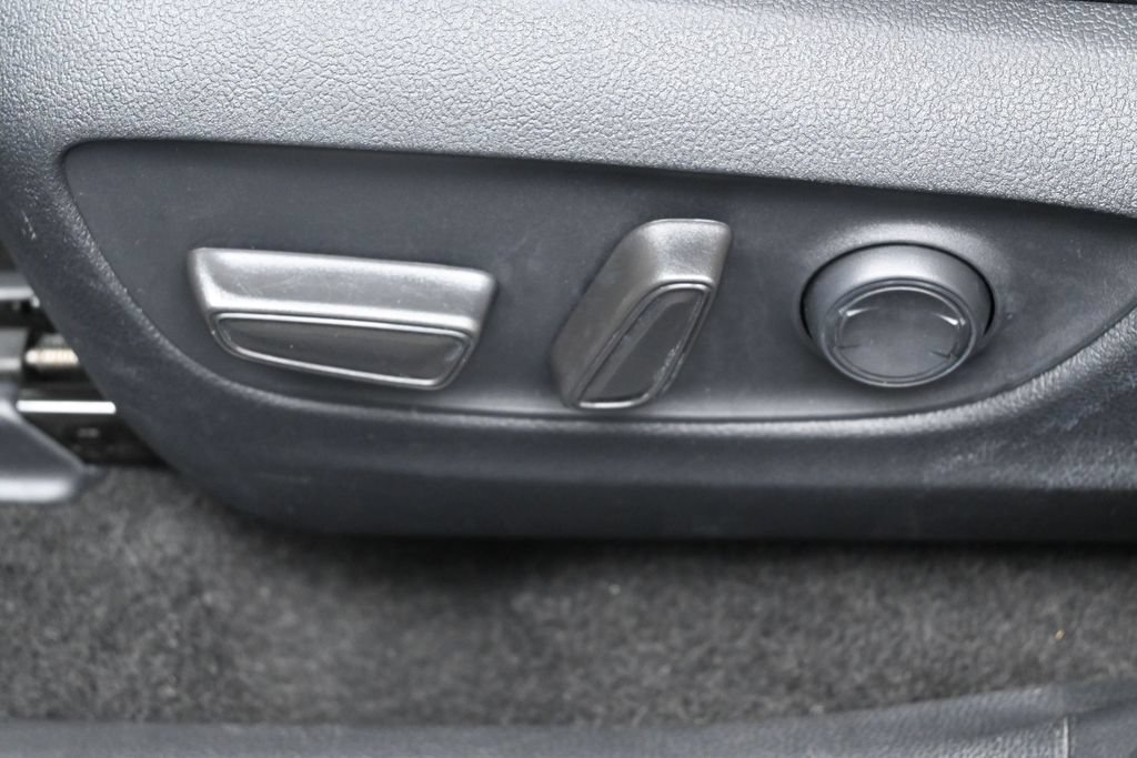 Certified 2025 Toyota RAV4 XLE AWD/4WD image 10