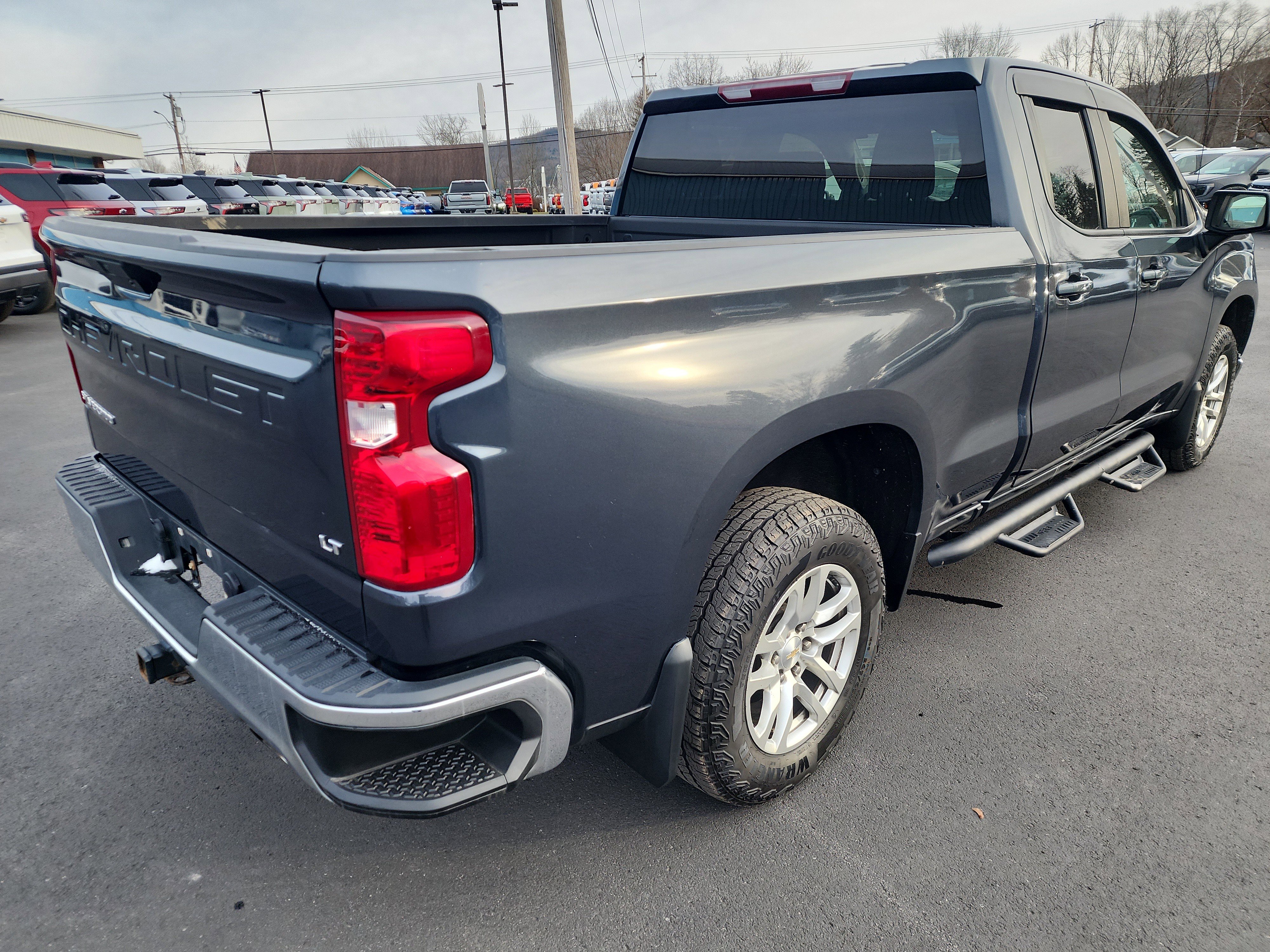 Used 2022 Chevrolet Silverado 1500 LT image 8