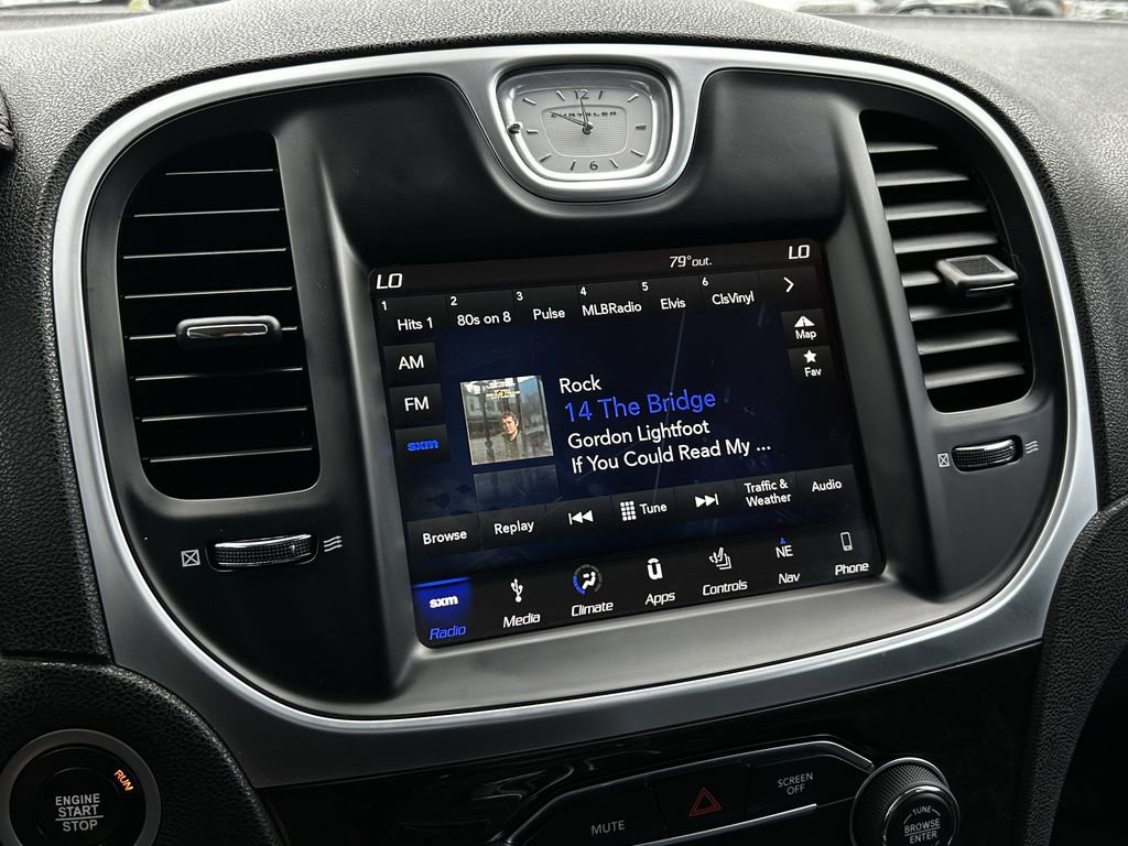 Used 2019 Chrysler 300 Limited image 19