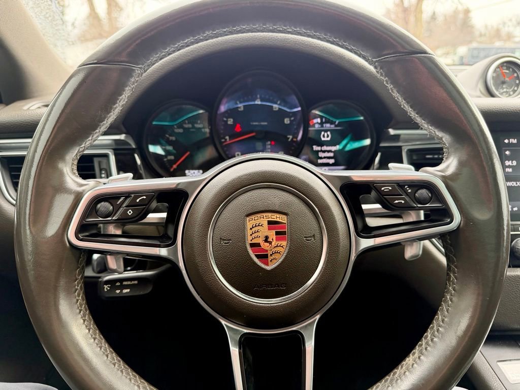 Used 2018 Porsche Macan image 26