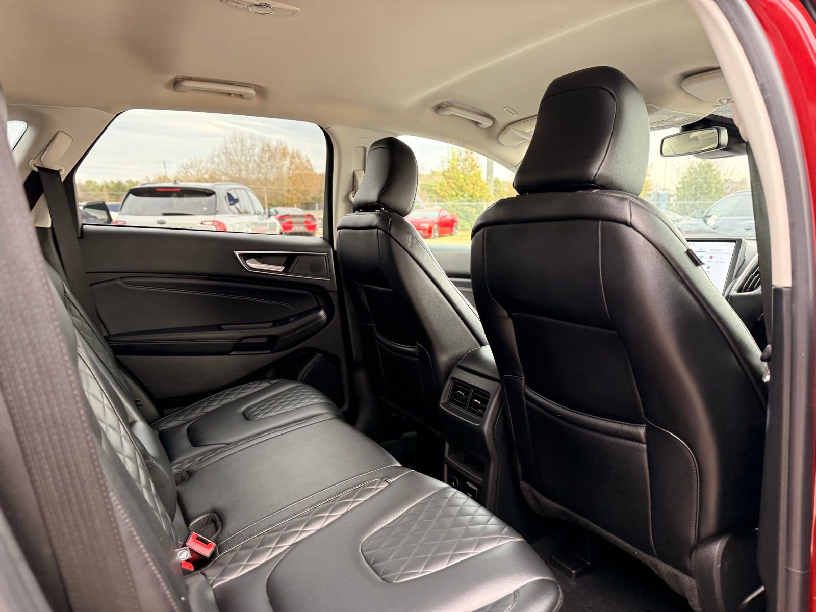 Used 2023 Ford Edge Titanium image 19