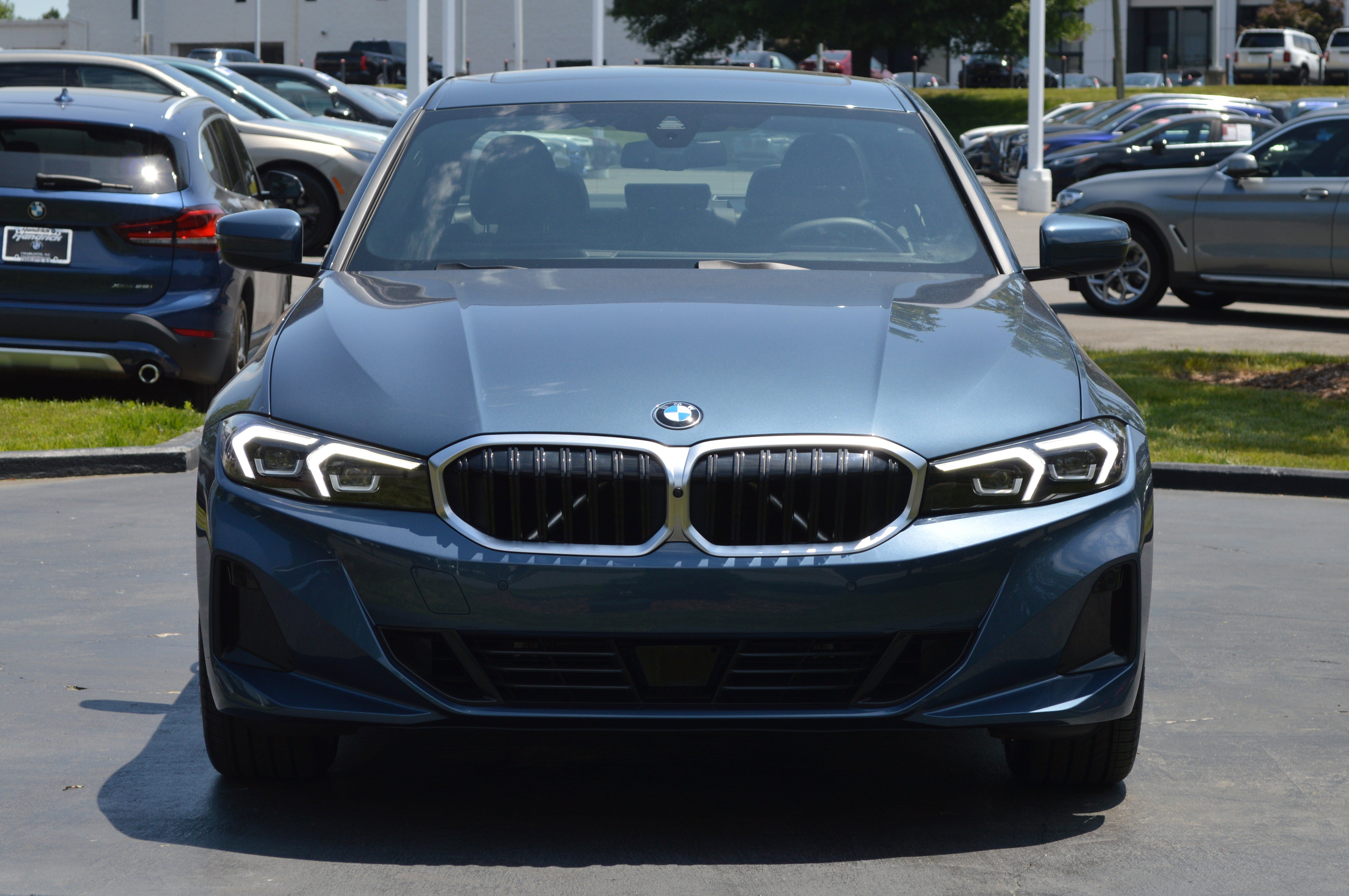 Certified 2025 BMW 330i Sedan RWD image 6