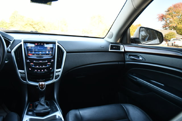 Used 2015 Cadillac SRX Luxury FWD image 21