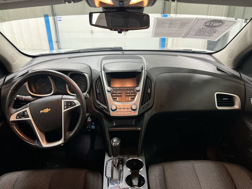 Used 2017 Chevrolet Equinox LT w/ Convenience Package FWD image 10