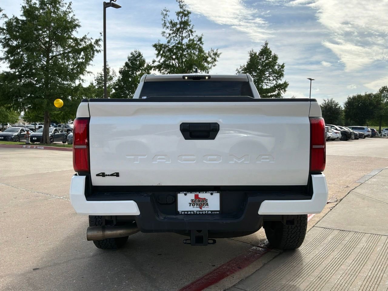 Used 2025 Toyota Tacoma TRD Off-Road AWD/4WD image 7