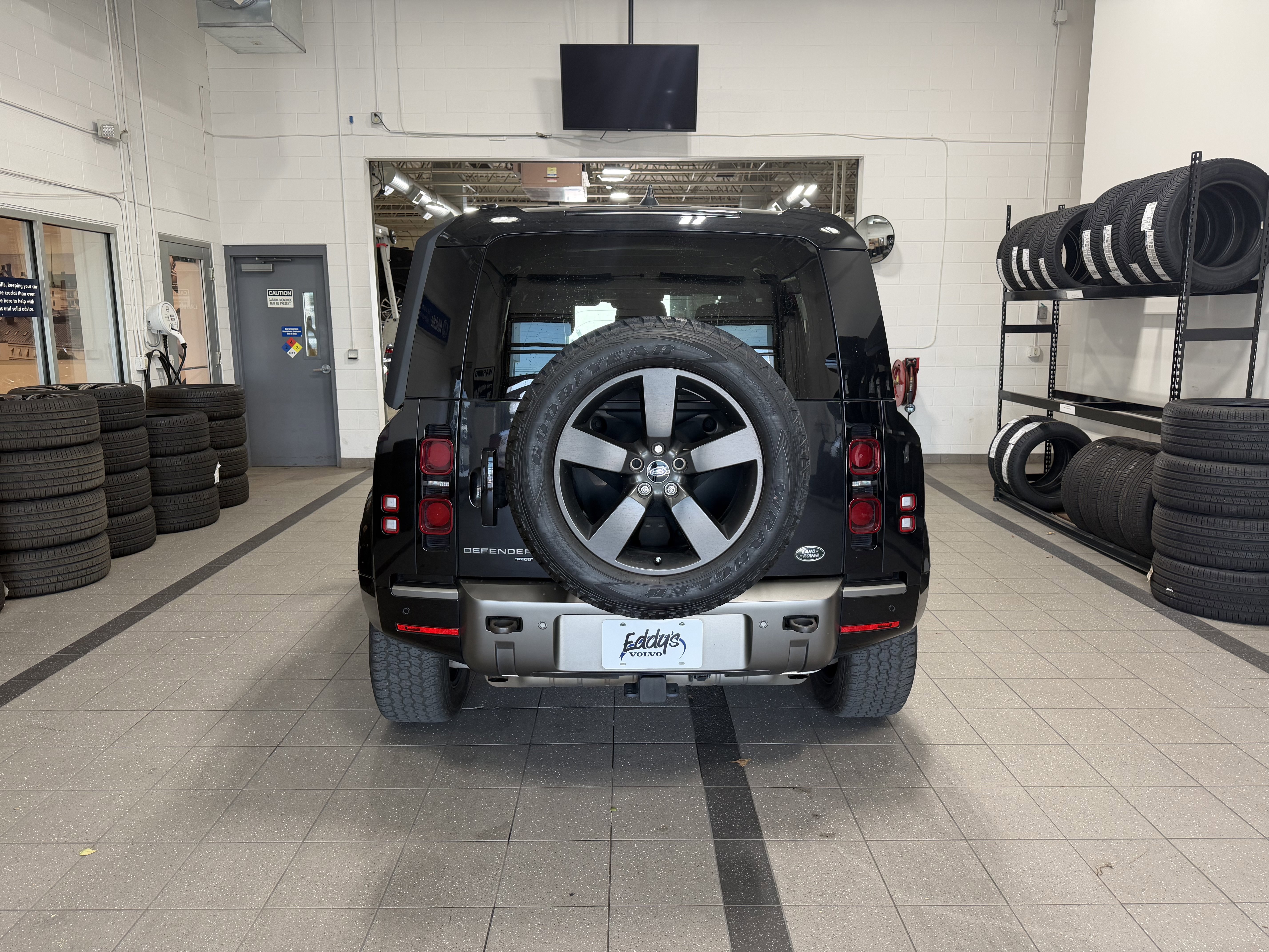 Used 2022 Land Rover Defender 110 X-Dynamic HSE AWD/4WD image 8
