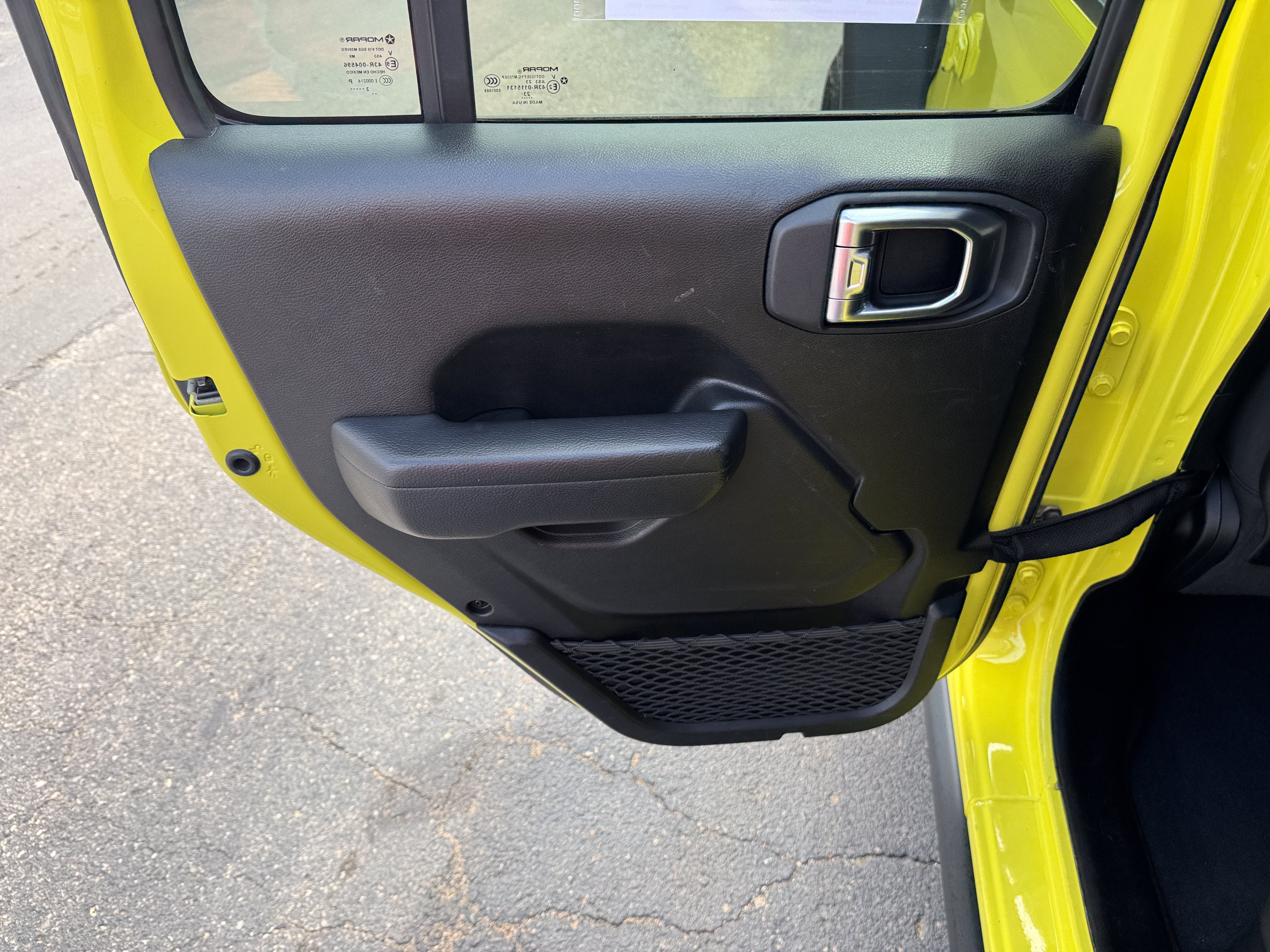 Used 2024 Jeep Wrangler Unlimited Rubicon 4xe AWD/4WD image 26