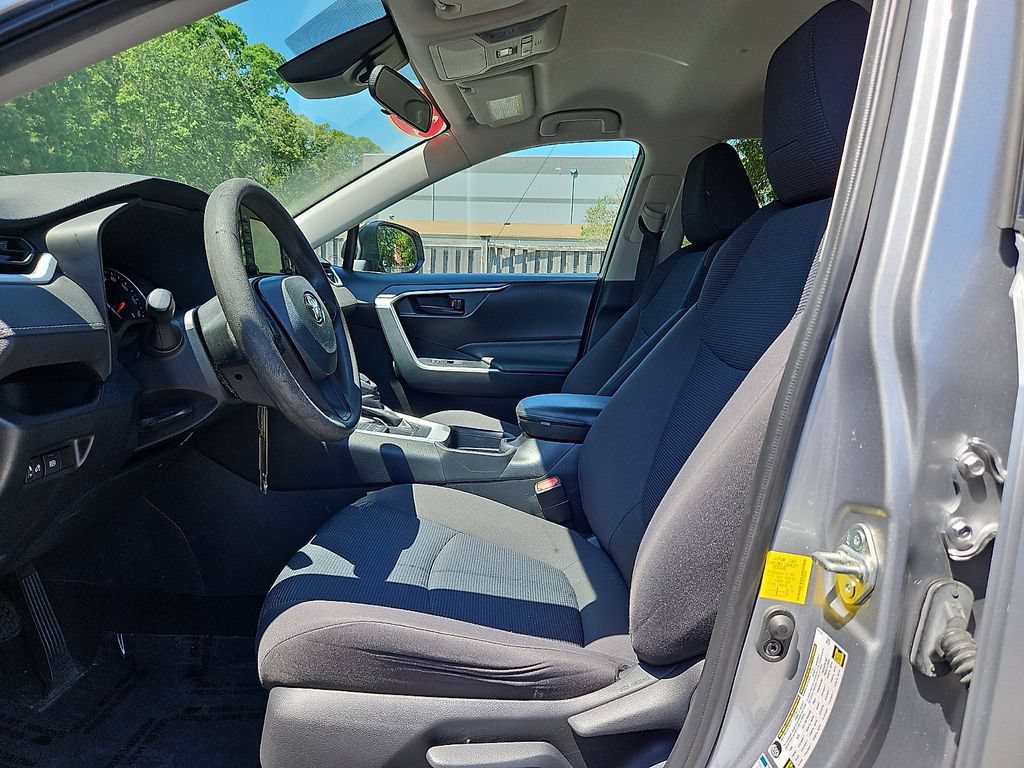 Used 2019 Toyota RAV4 LE w/ All Weather Liner Package AWD/4WD image 14