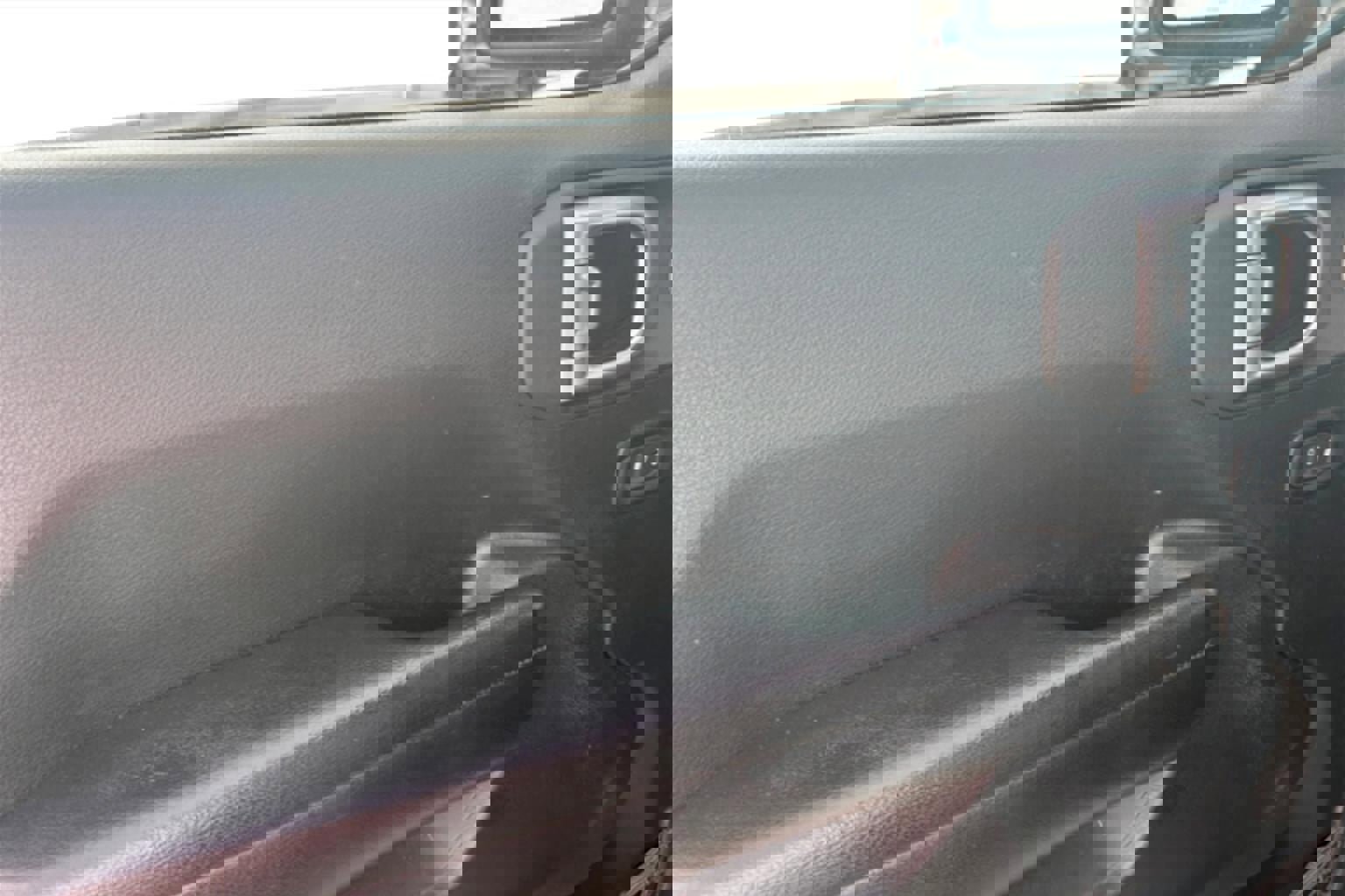 Used 2020 Jeep Wrangler Sport image 16