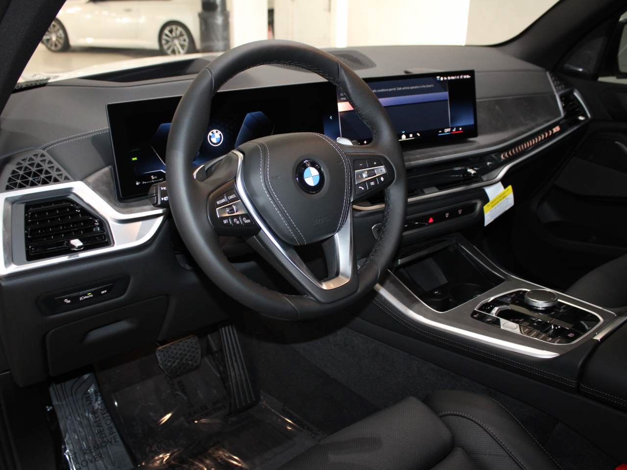 Used 2026 BMW X5 xDrive40i AWD/4WD image 12