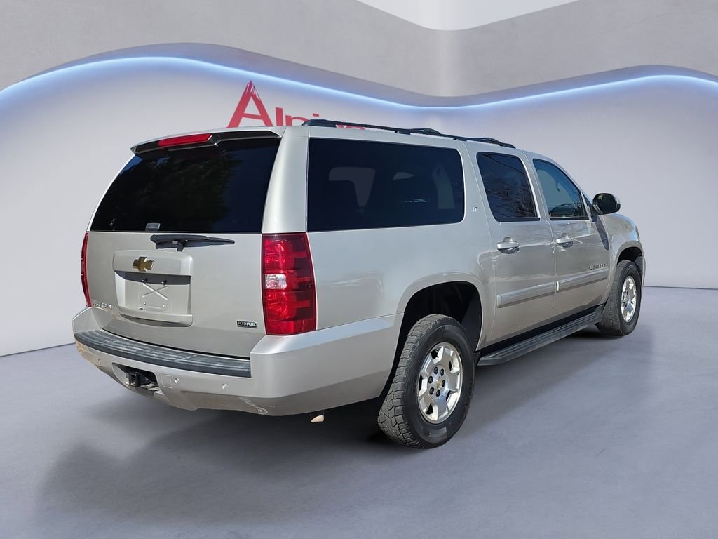 Used 2009 Chevrolet Suburban LT image 5
