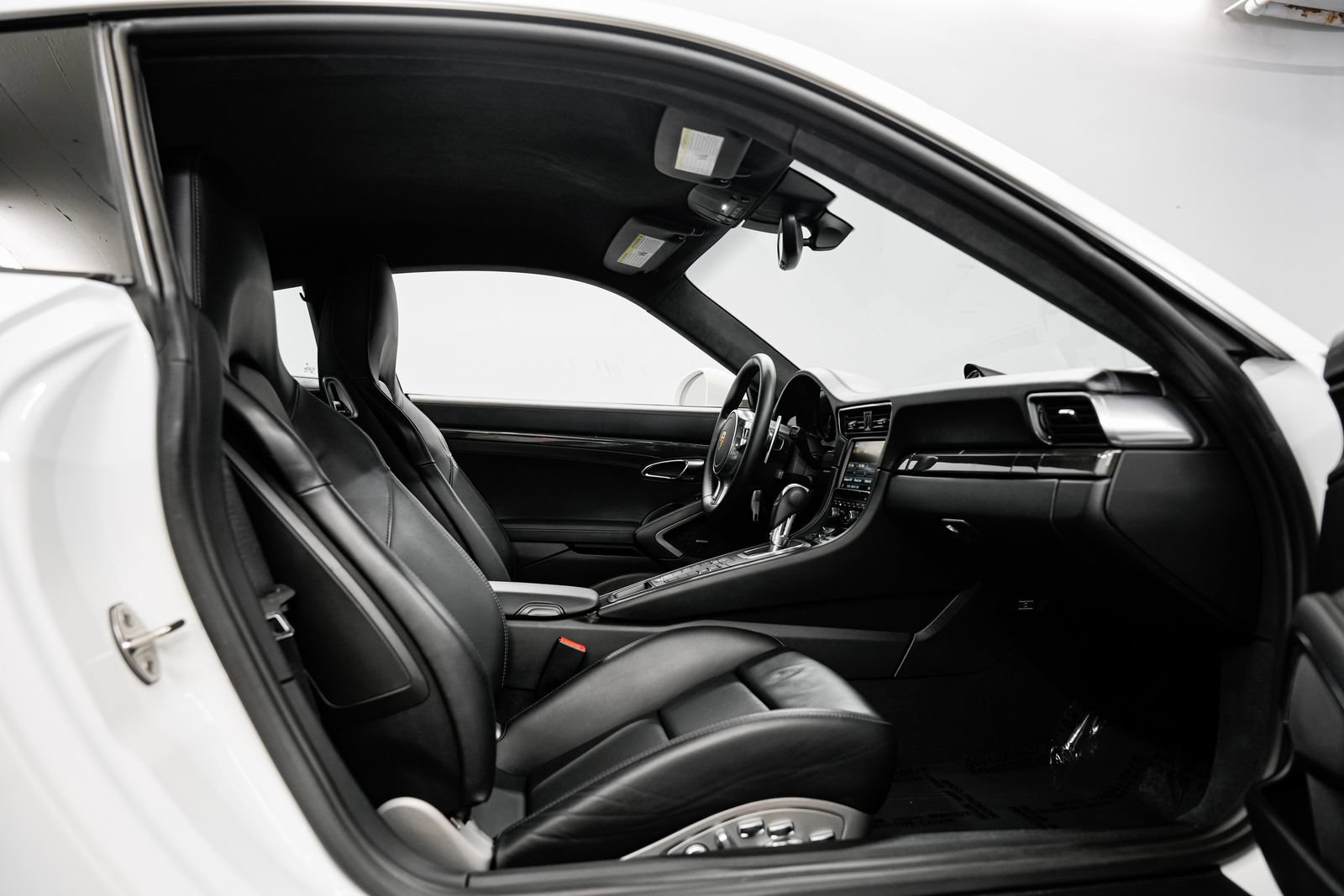Used 2014 Porsche 911 Turbo S AWD/4WD image 29